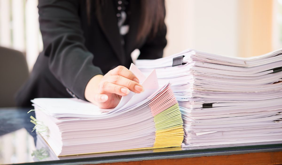 Sắp xếp tài liệu, hồ sơ hoàn công văn phòng