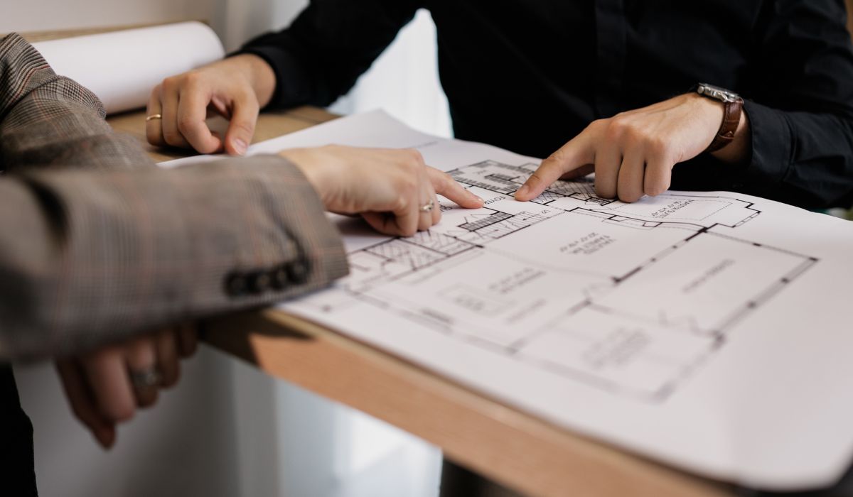 Kiểm tra bản vẽ thiết kế và đánh giá rủi ro